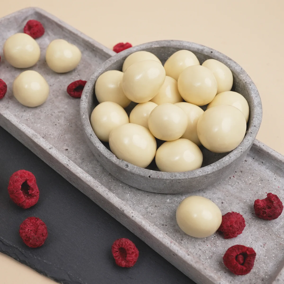 Pink Dream – Himbeeren in Joghurtschokolade - Image 3
